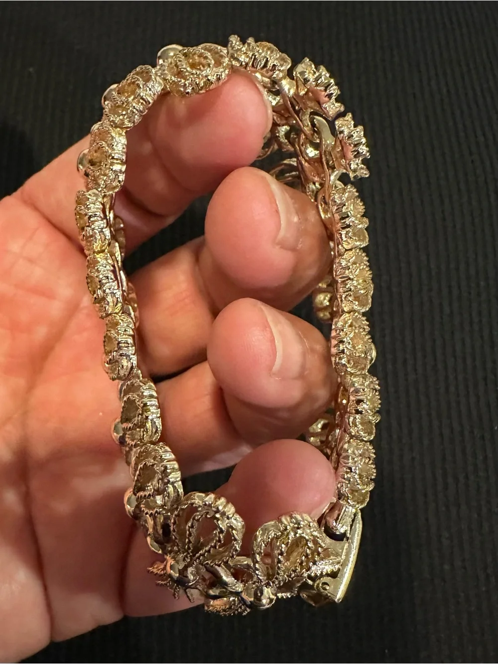 Vintage Signed Emmons Gleaming Bows Gold Tone Wide Panel Link Bracelet